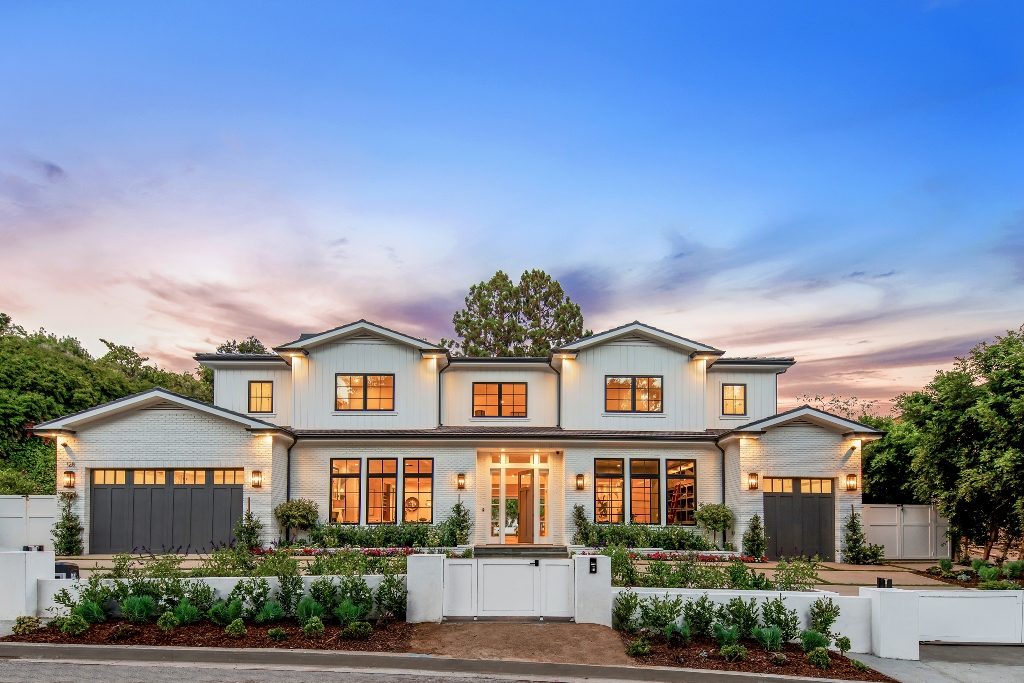 128 N. Glenroy