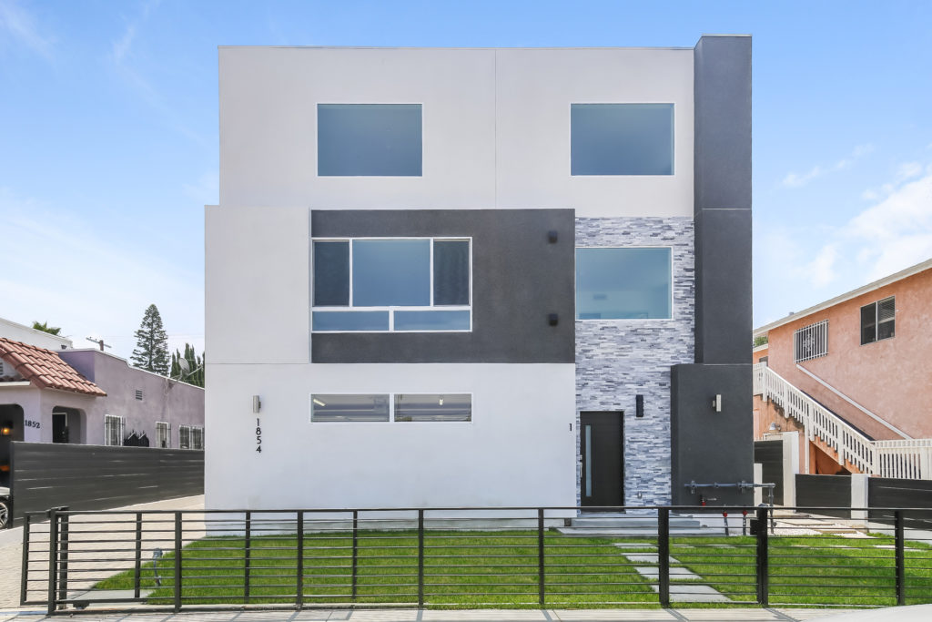 1854 S. Curson Ave., Los Angeles 90019