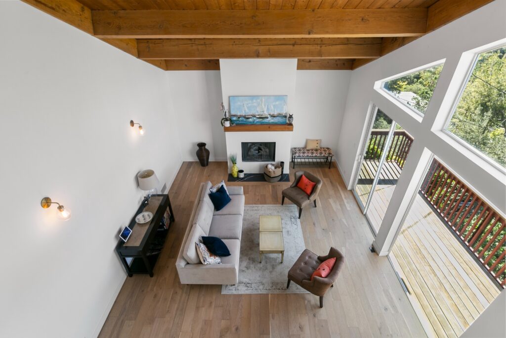 7460 Mulholland Drive